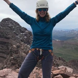 Meet your Posher, Dana